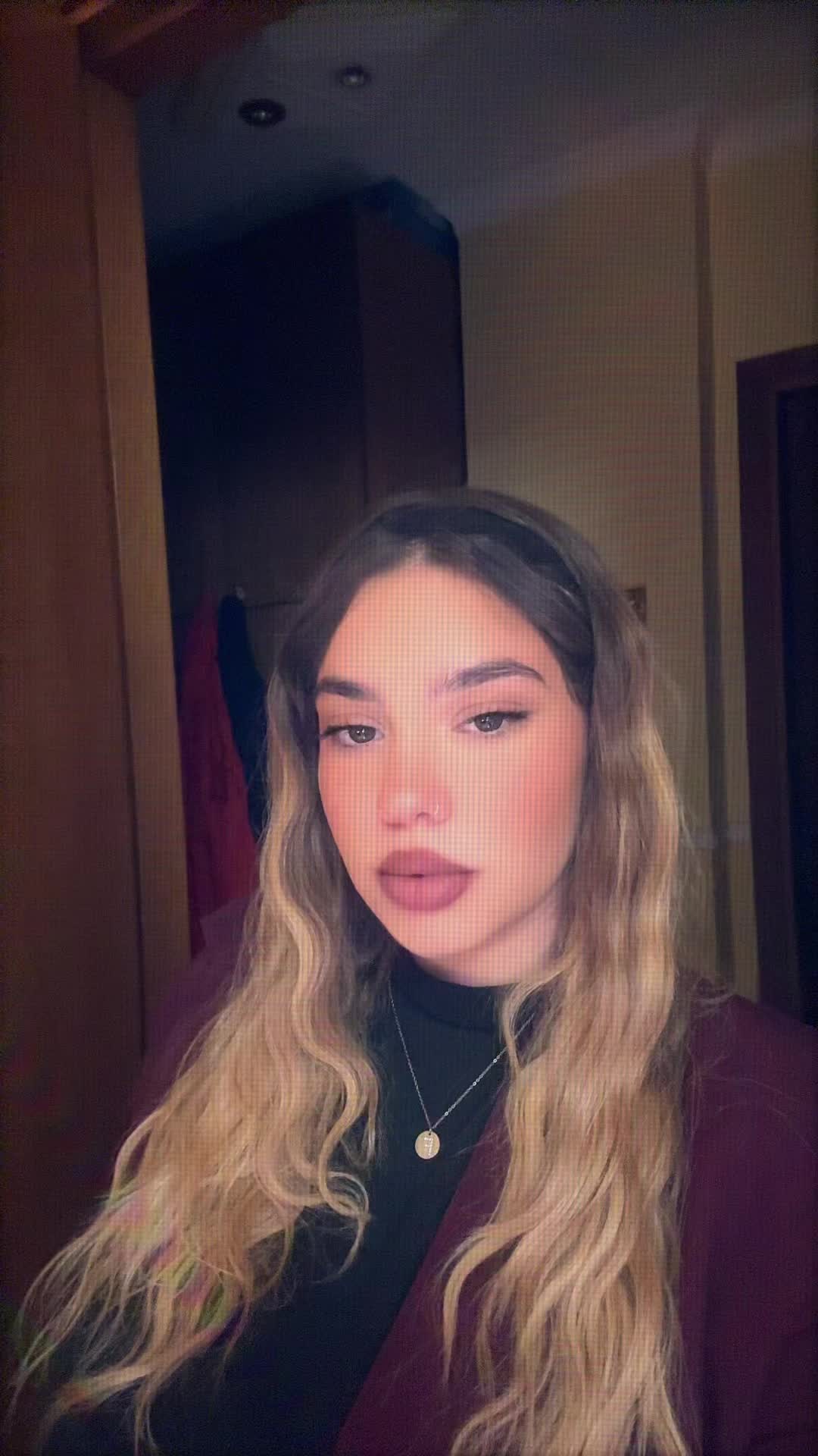 @♡︎𝐌♡︎