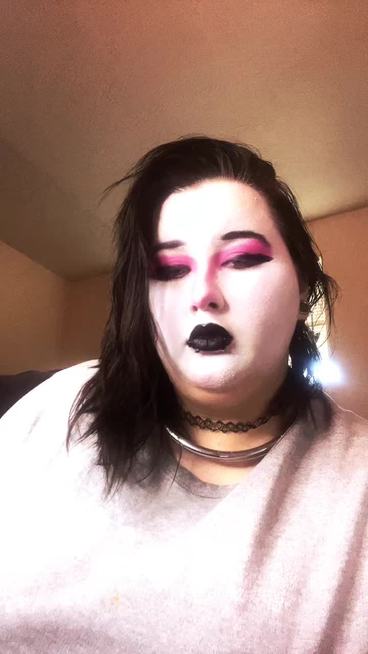 @sp00ky_treats