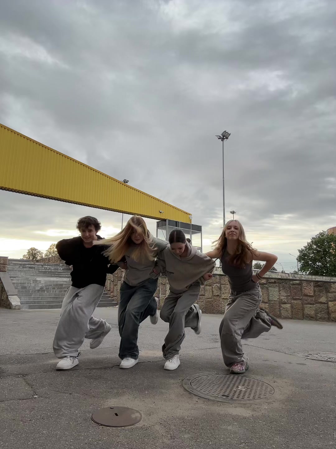 @4MOTION_TEAM