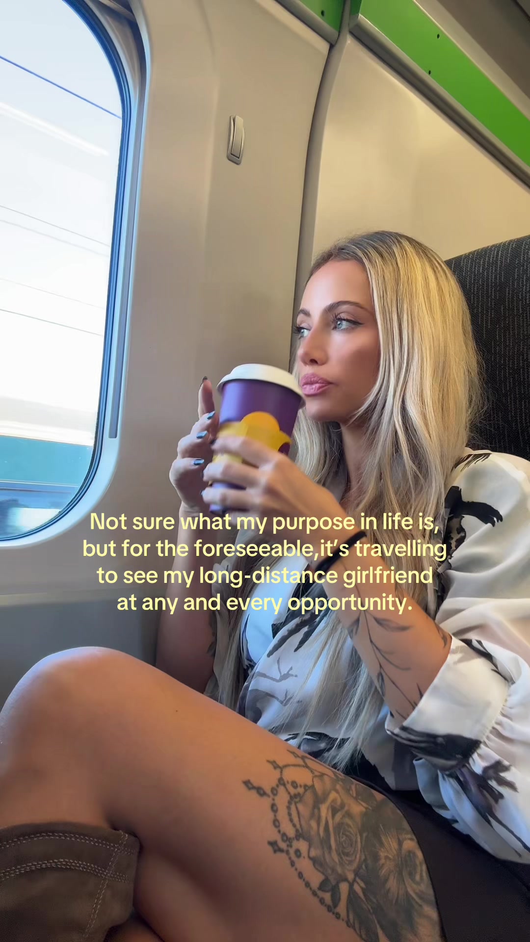 @Lisa J Evans sapphic author ⚢