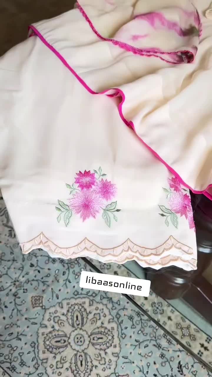 @ਲਿਬਾਸ by ਕੌਰ