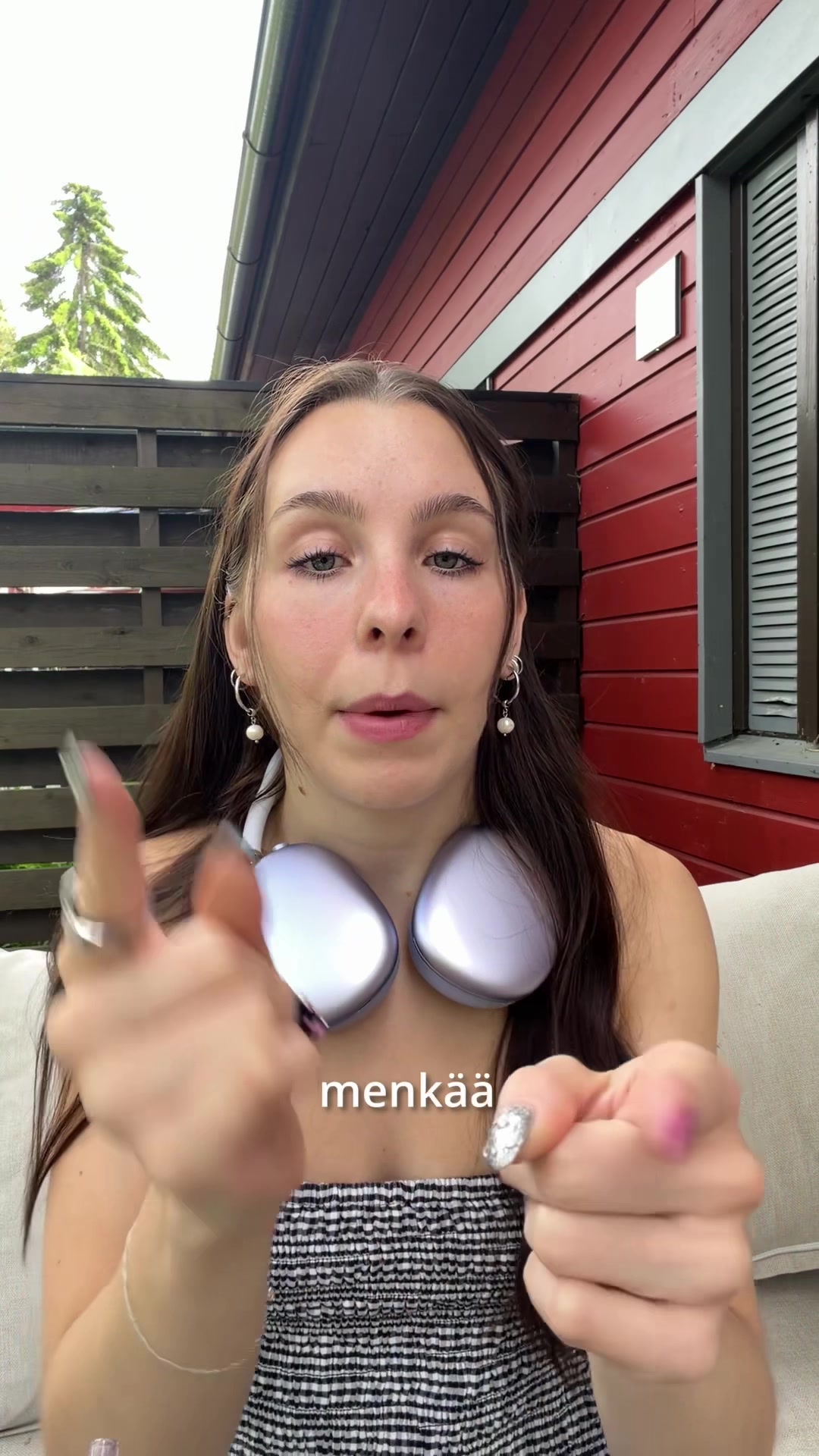@Ella