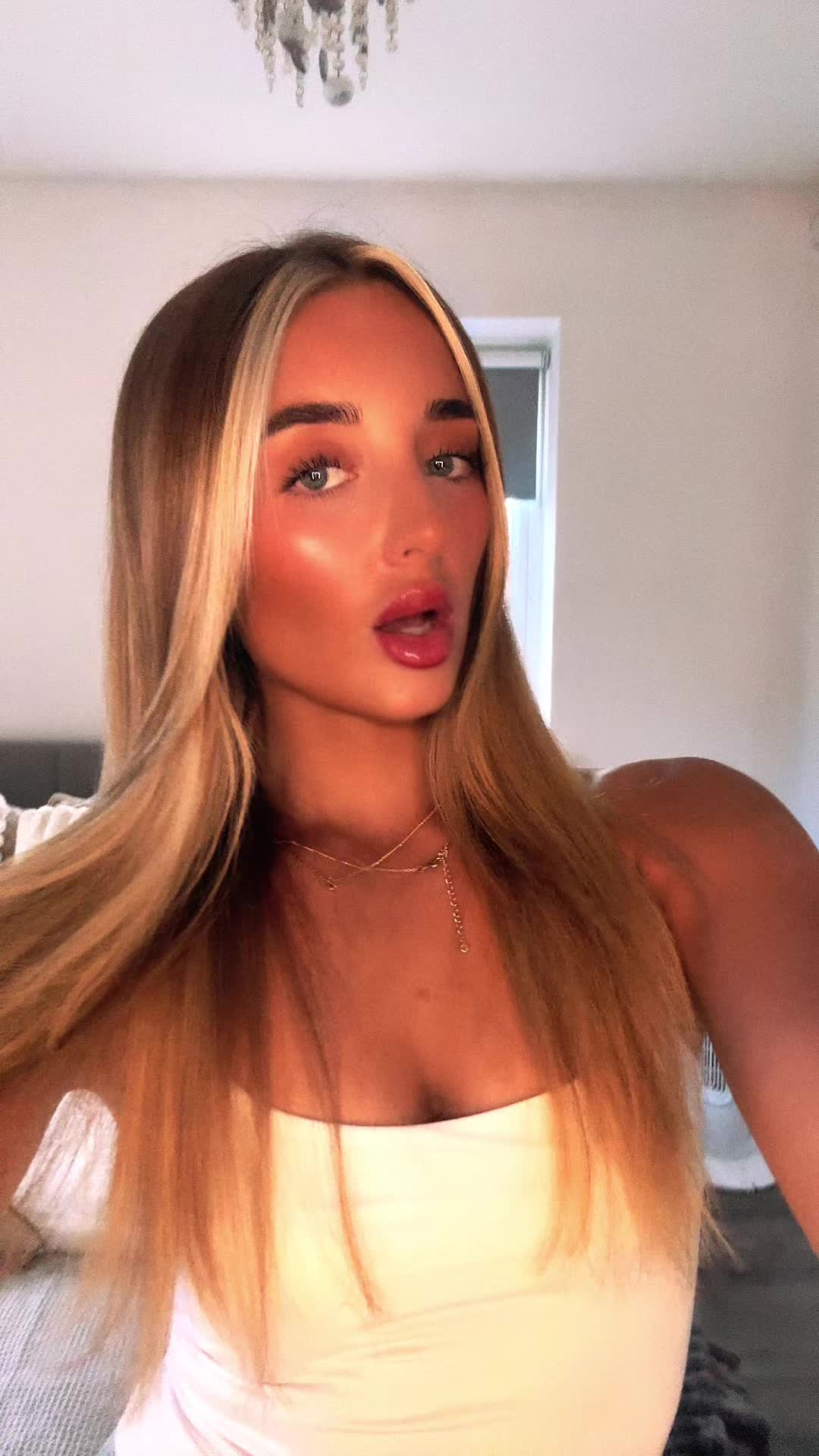 @emily morris🍒