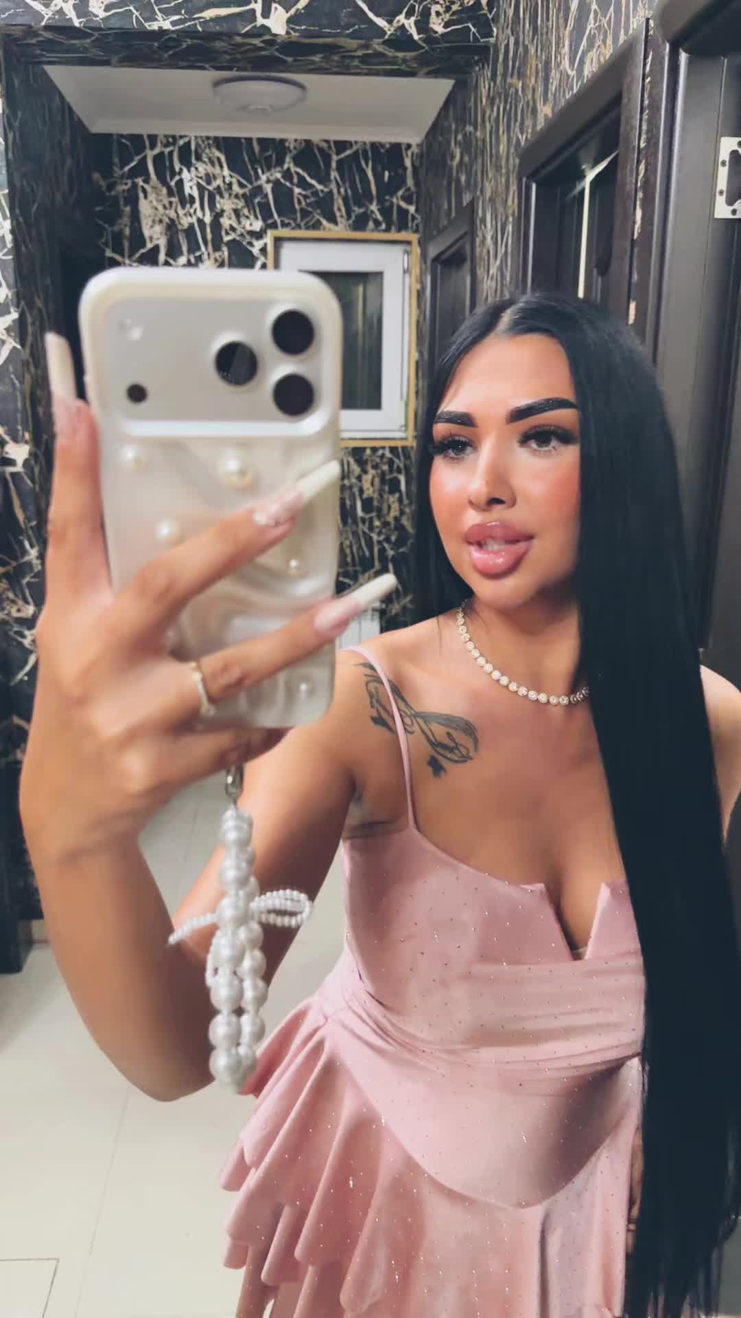 @AnneMarii