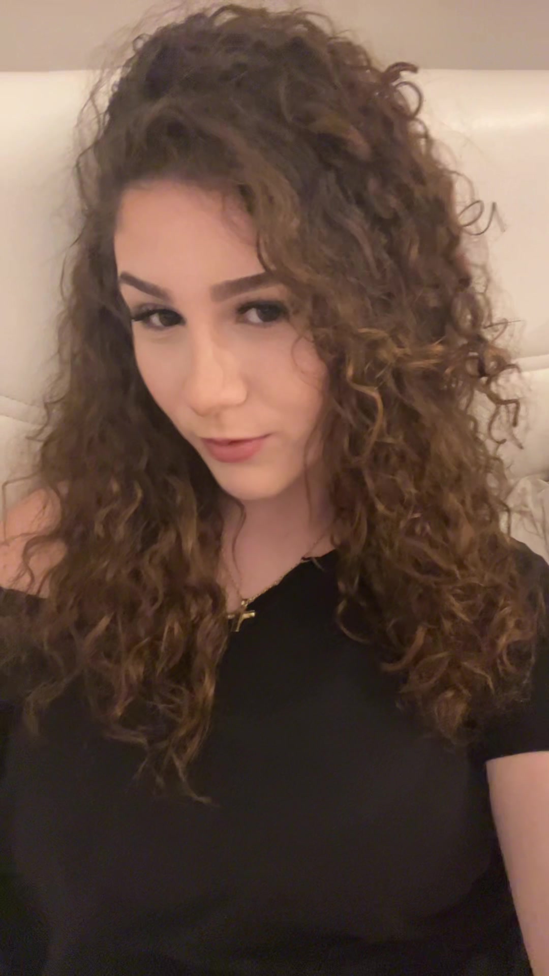 @𝓽𝓸𝓷𝓲𝓪