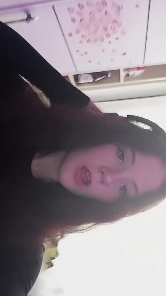@N👑