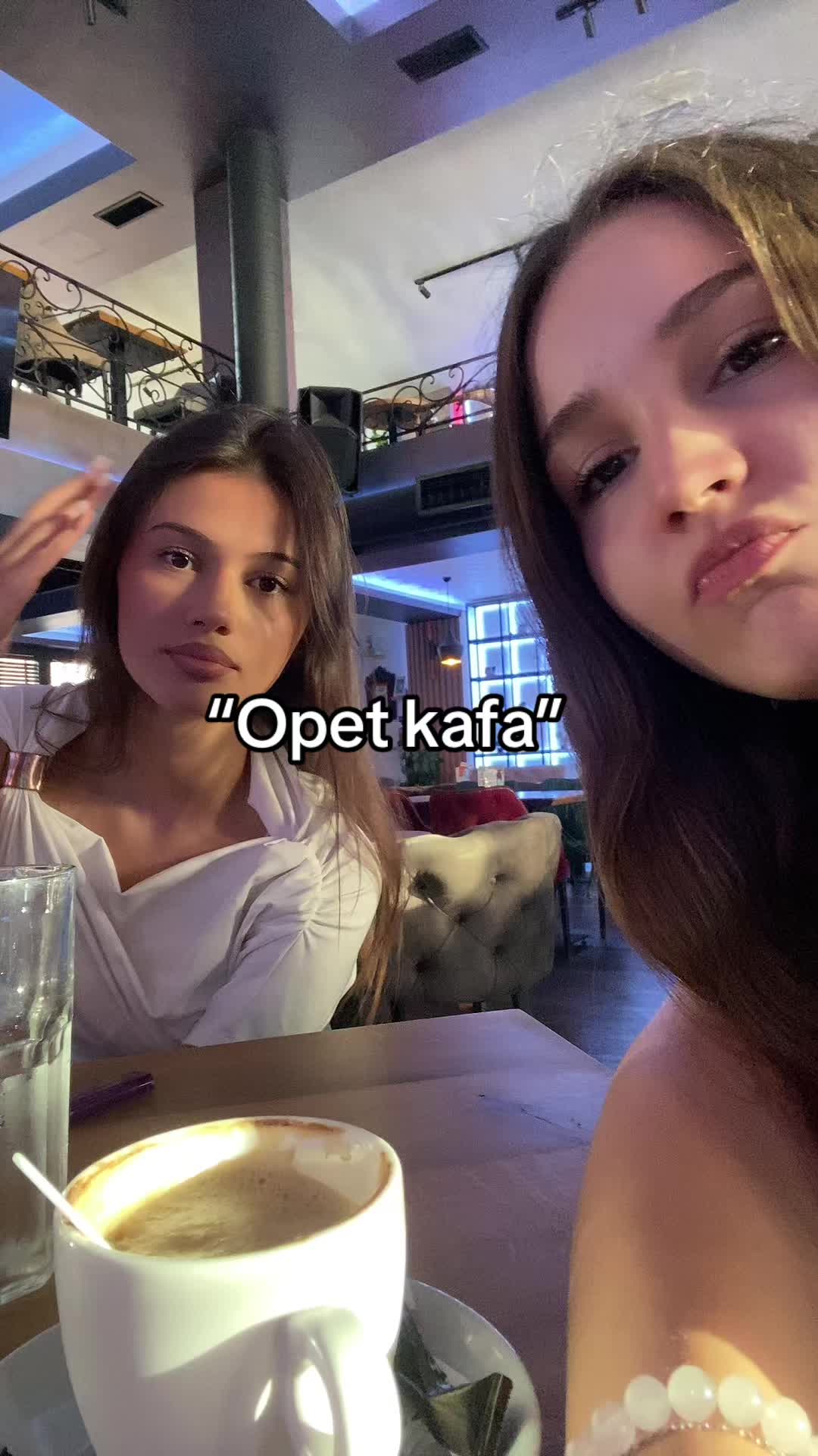 @J✨🐈⬛