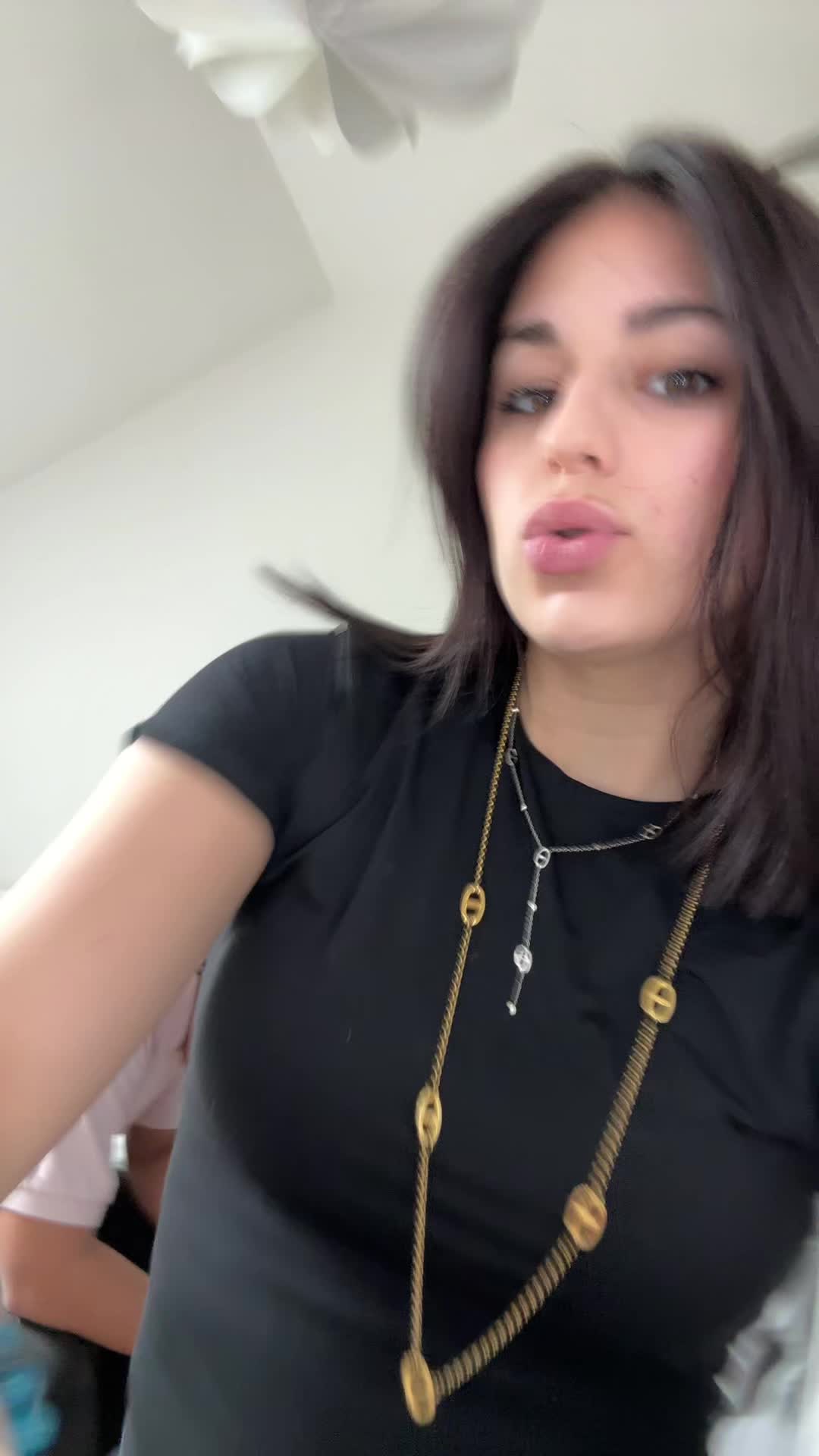 @𝒸𝒶𝓁𝒾