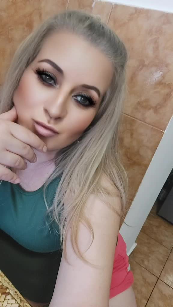 @Krisztina Kov&aacute;cs