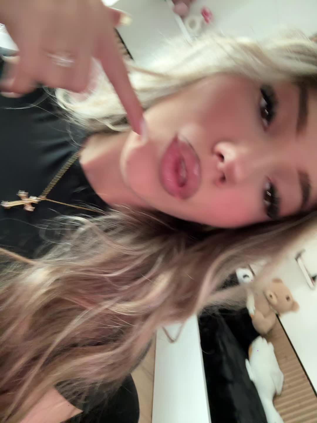 @nikolka