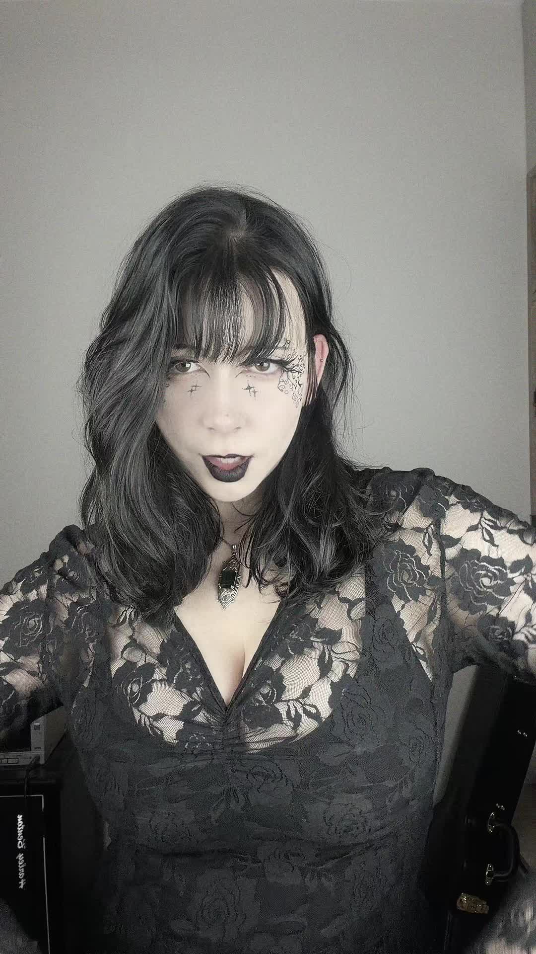 @𝓝𝓮𝓫𝓪 🦇