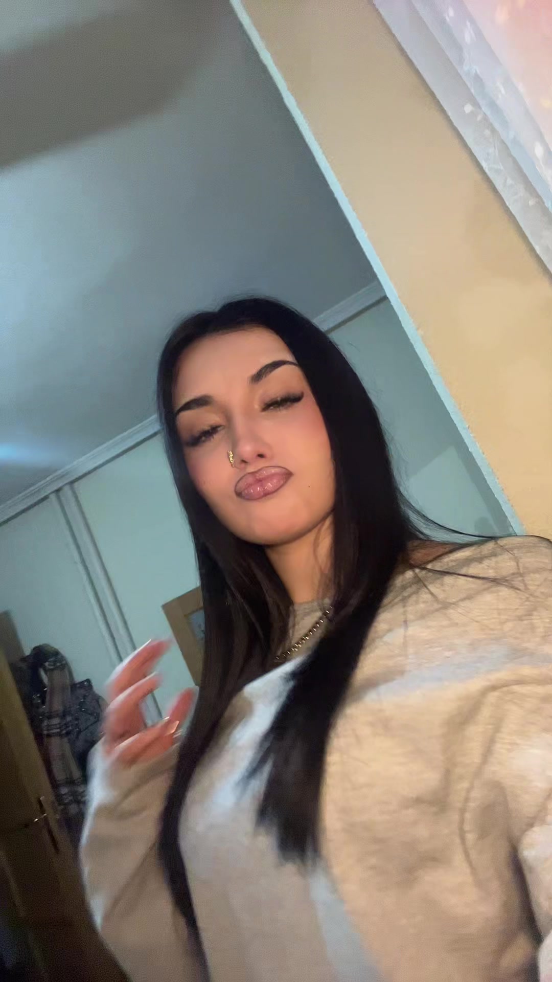 @<3