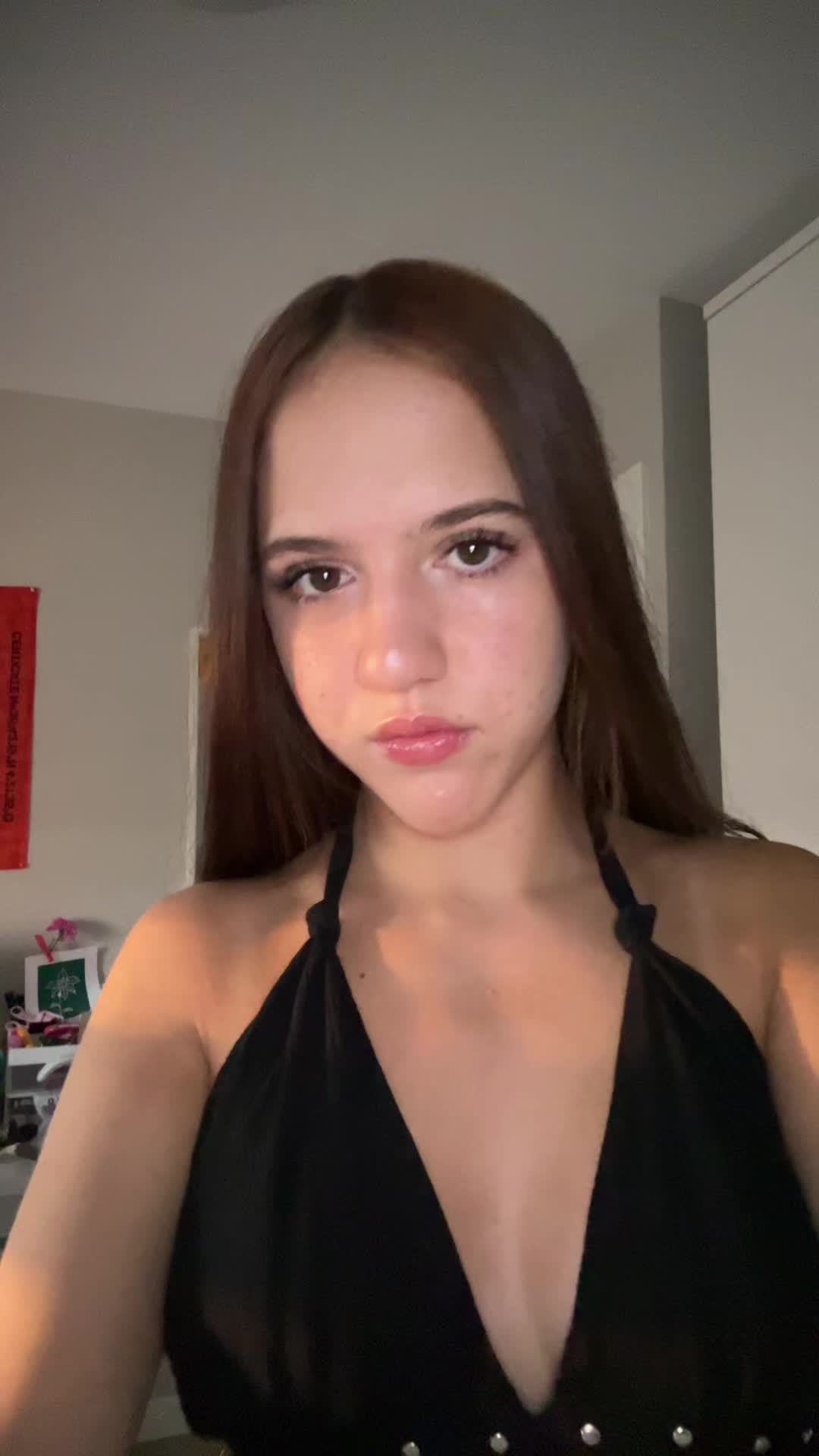 @🦈