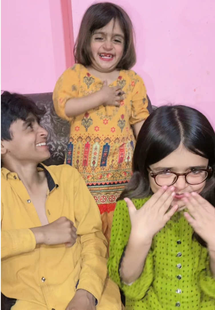 @Ayesha cutie🥰