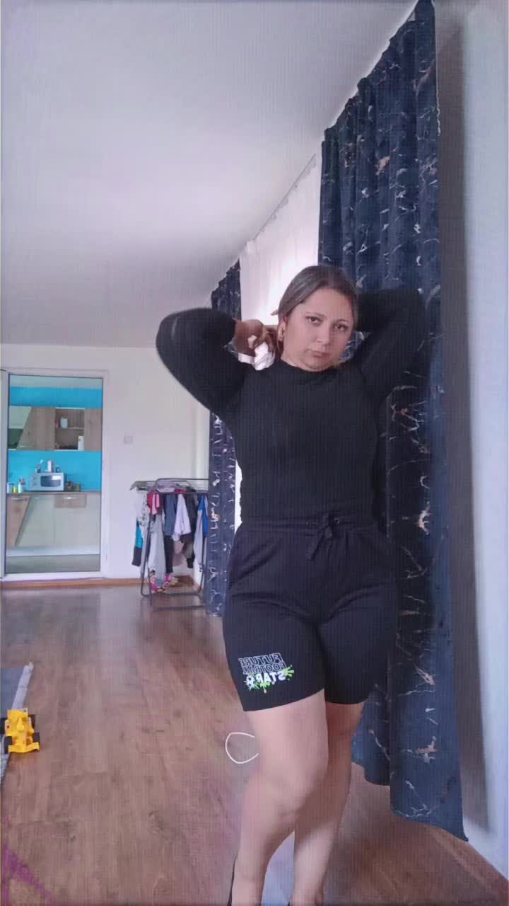 @Claudya Szilagyi