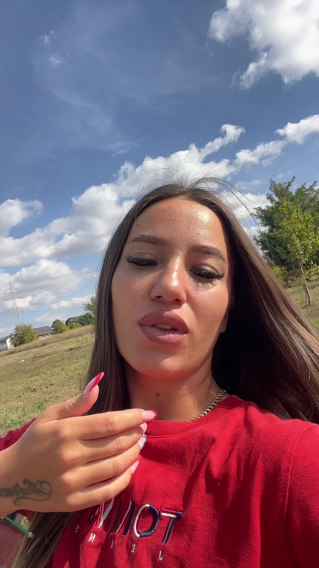 @Super_lenna