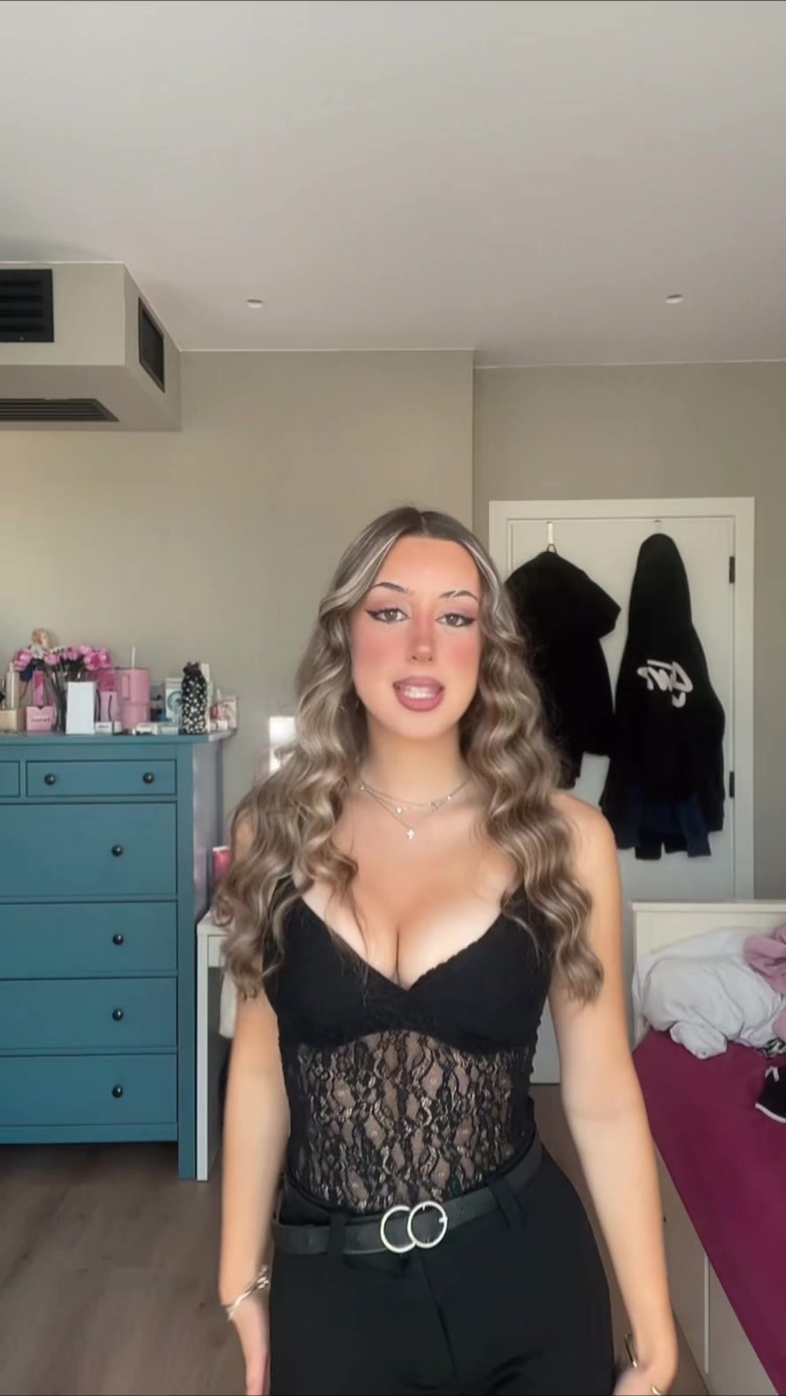 @𝓝