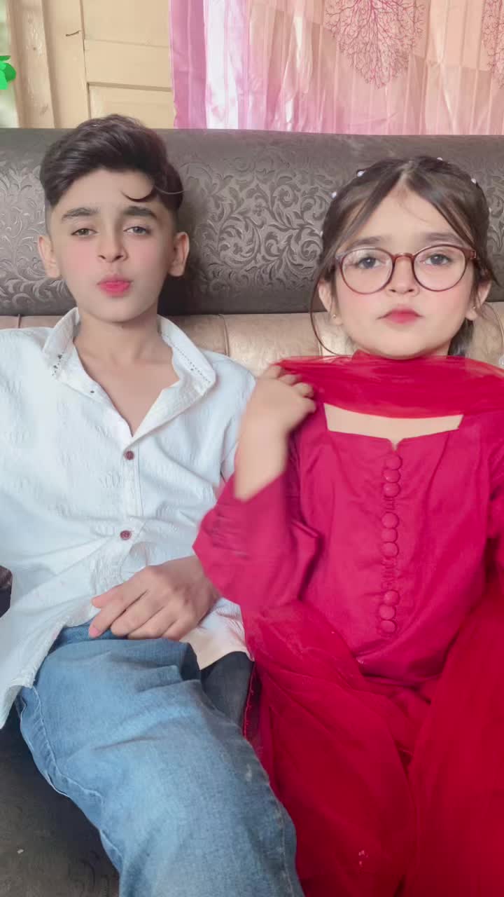@Ayesha cutie🥰