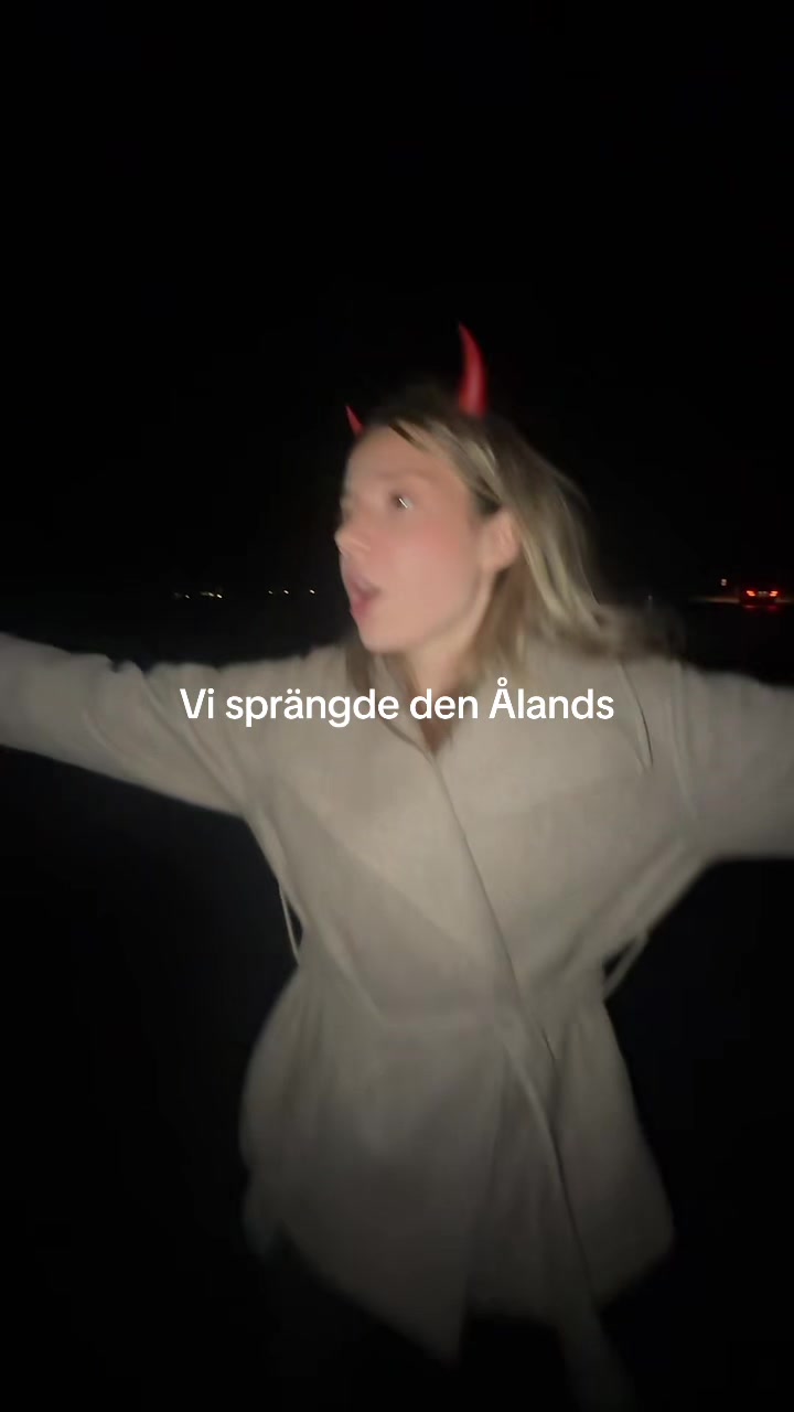 @Lova Str&ouml;mberg