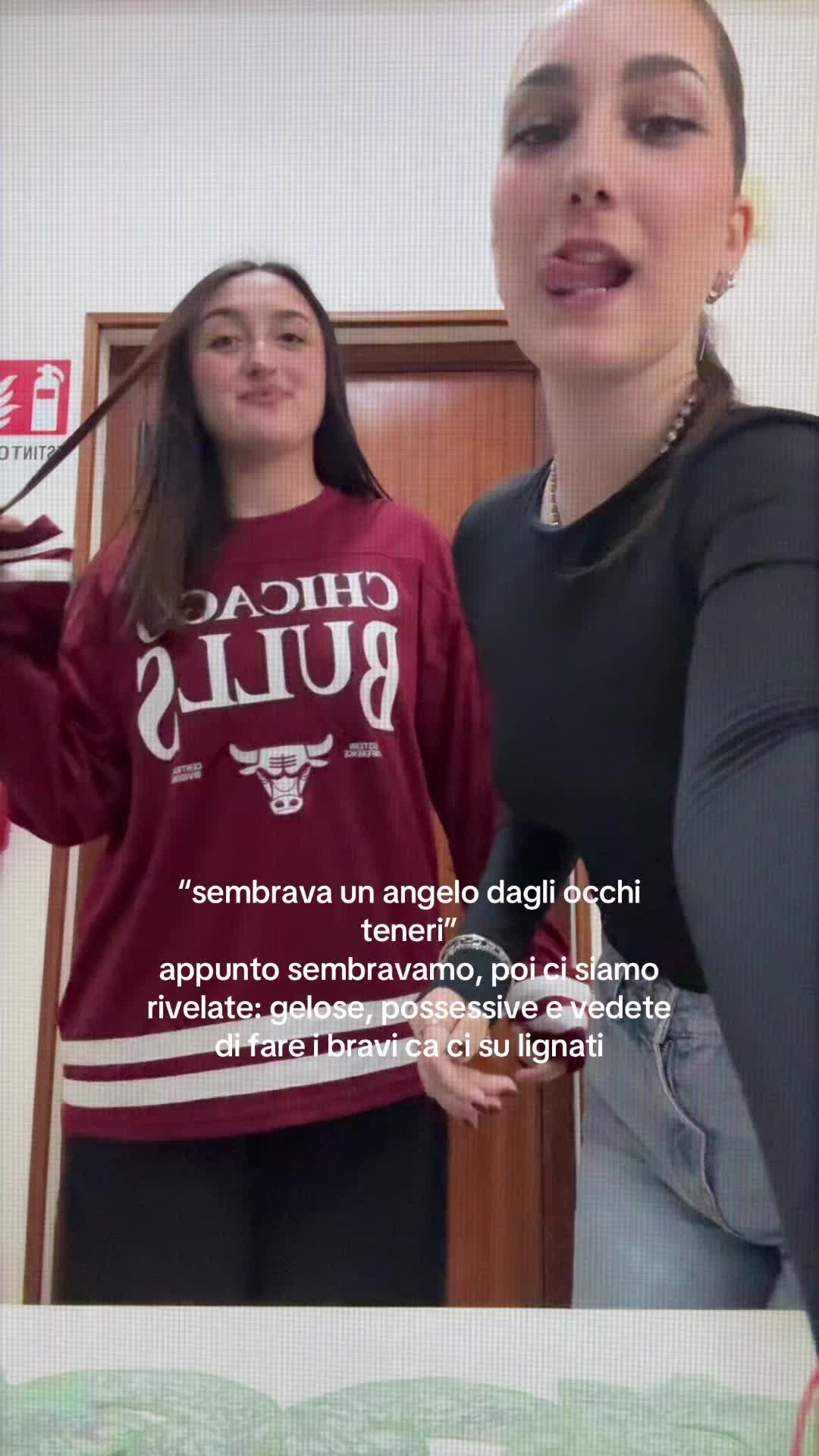 @elisa🐍