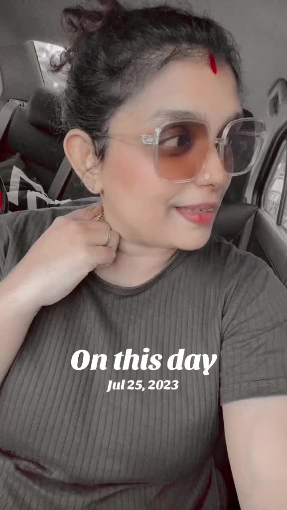 @Gayathiri_Thevar