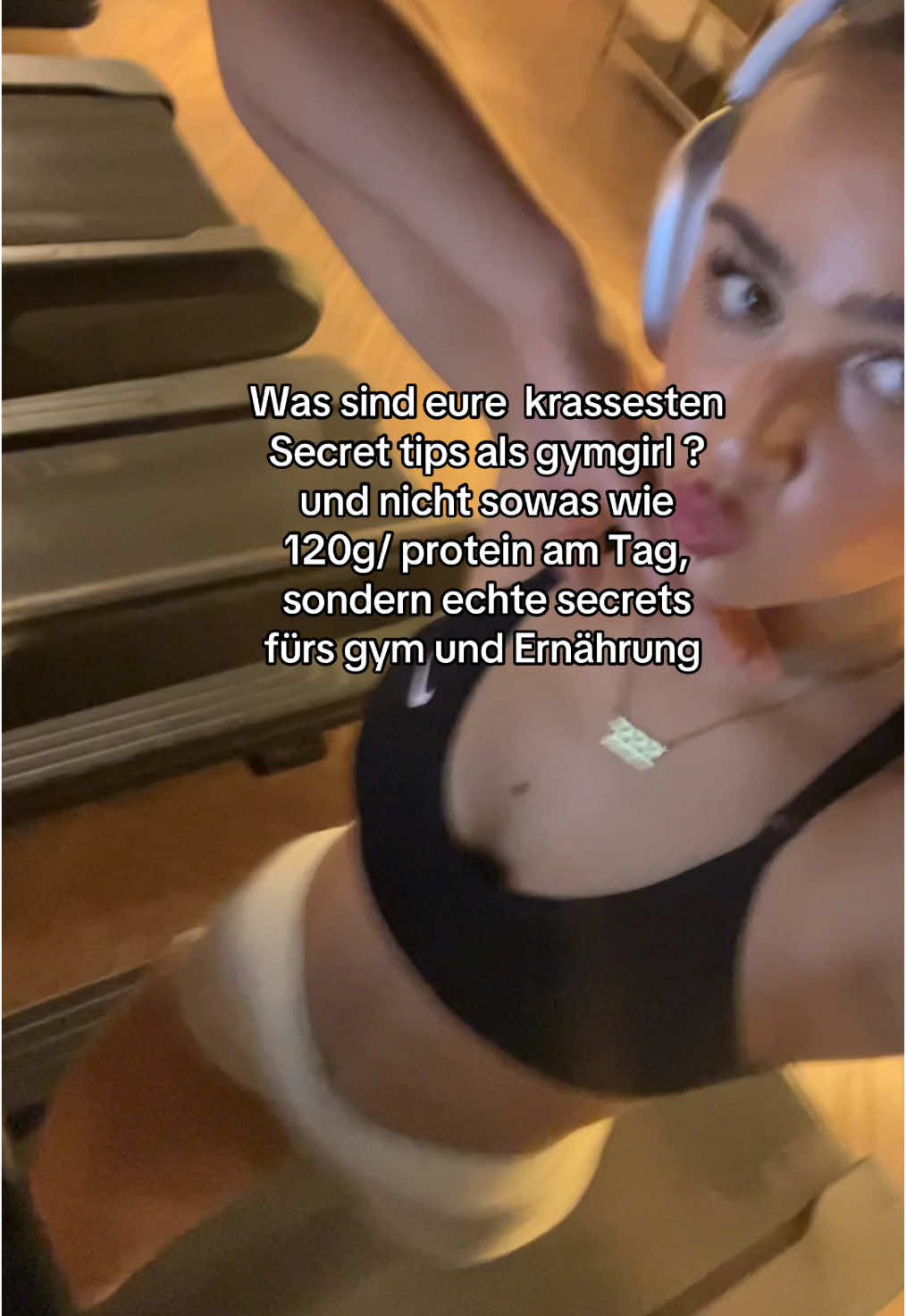 @Anni🪩🍒🏋️♀️