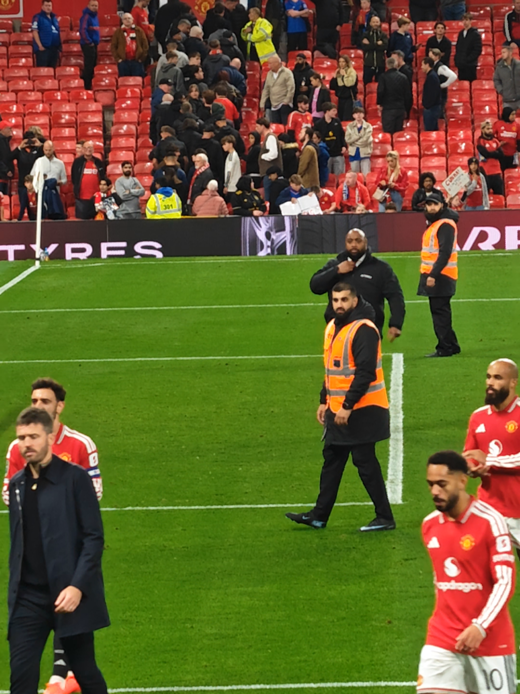 @Manchester United Dugout