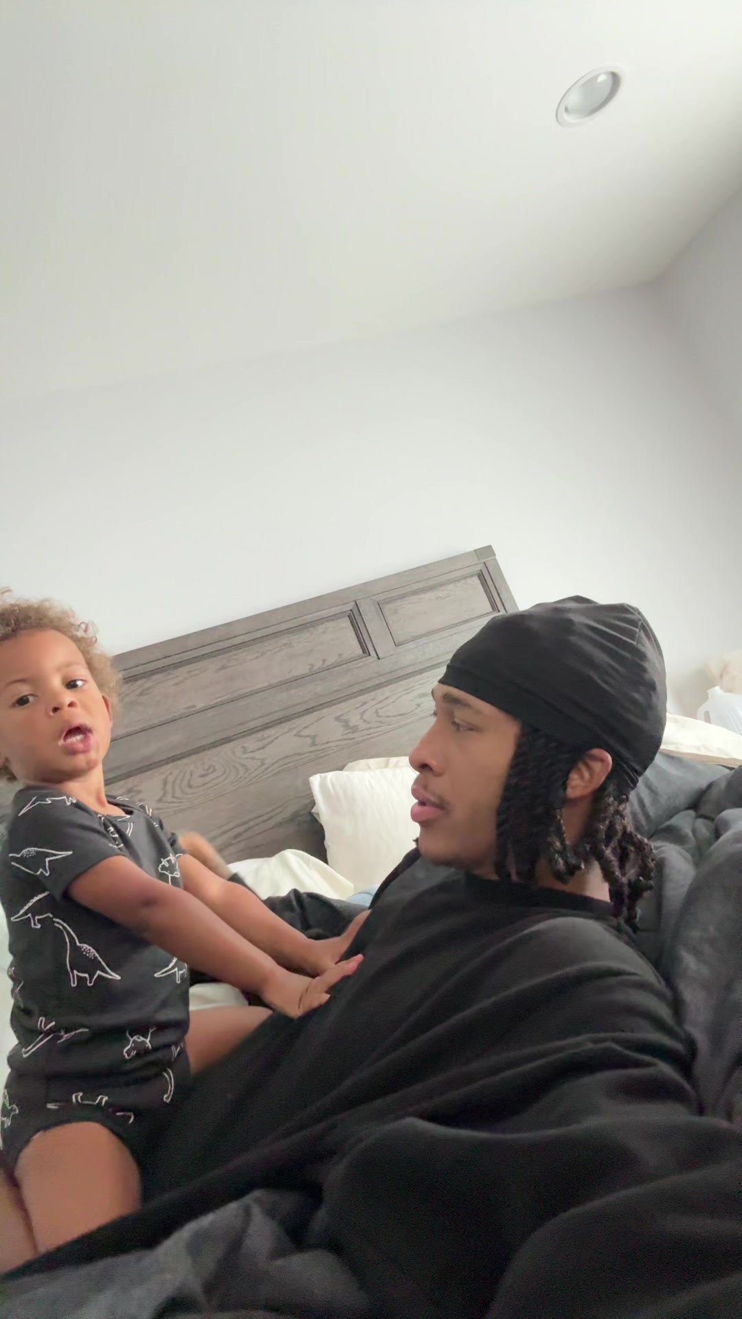 @RJ Hampton 🦄
