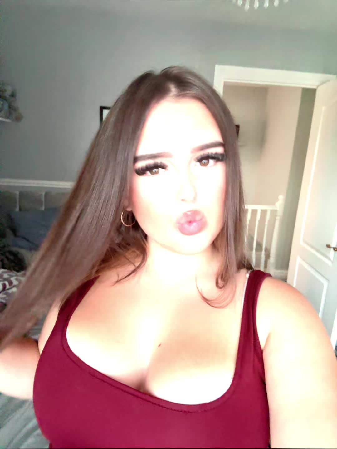@laceymaerennie0