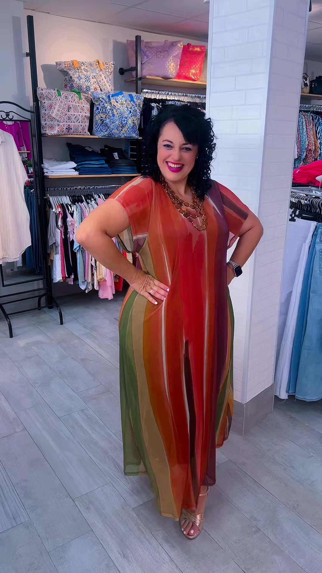 @Lourdes Anillo @modelo curvys