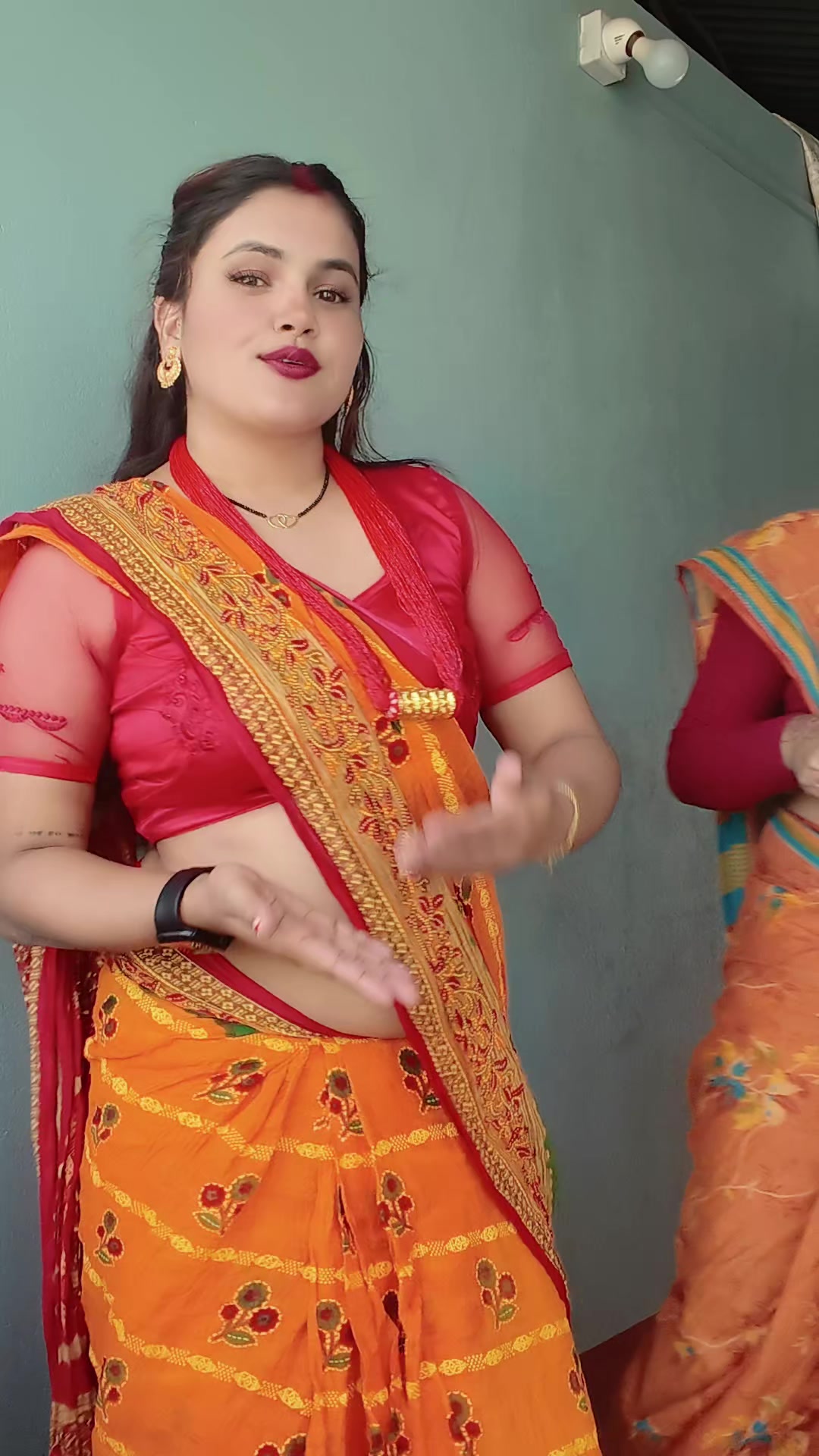 @मिना चम्लागाई