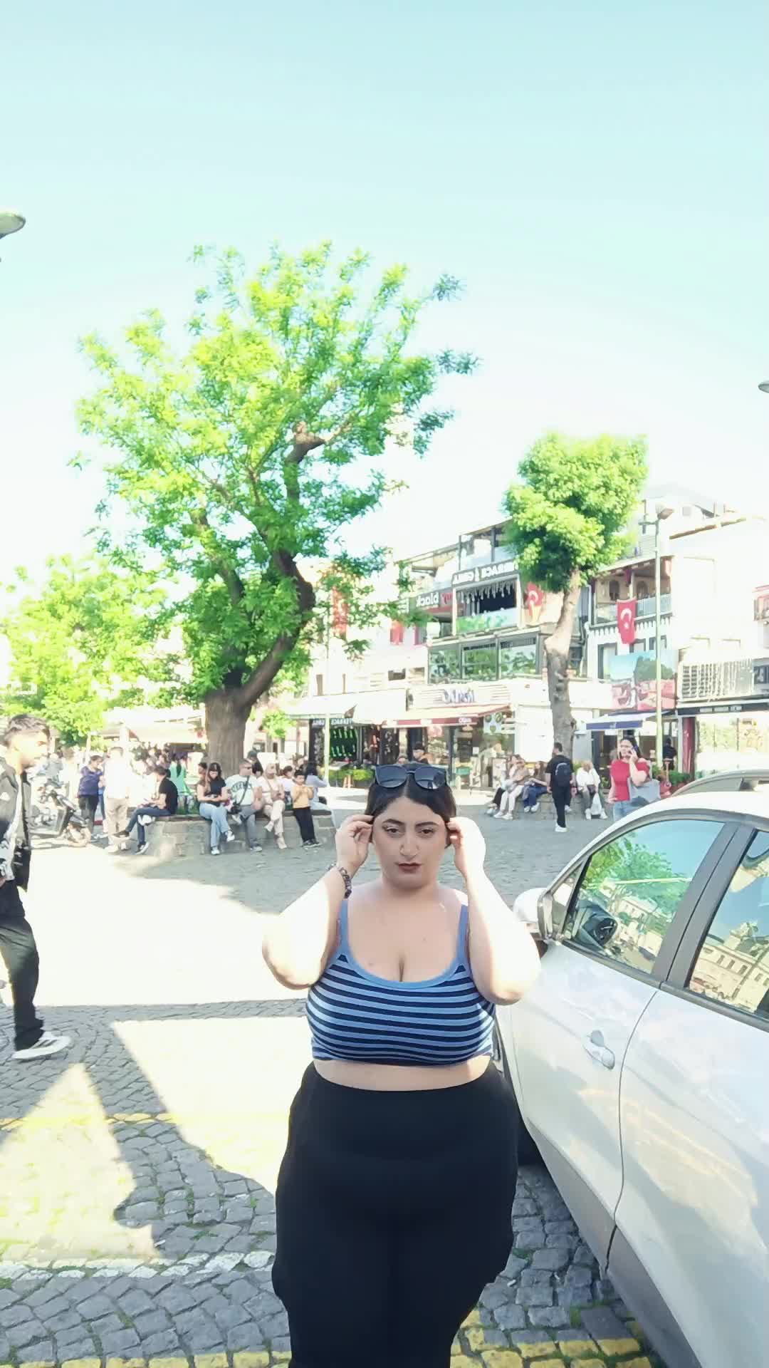 @Esra