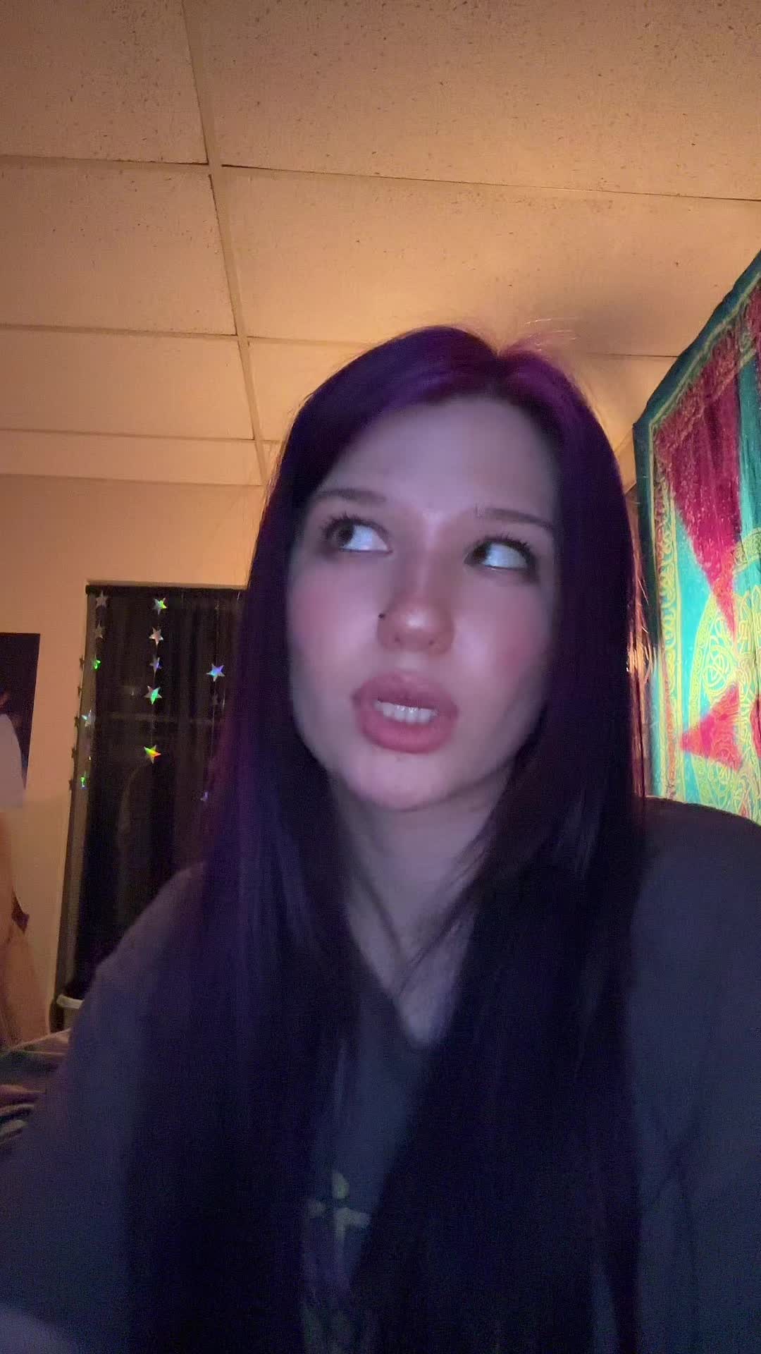 @kyla ☮︎