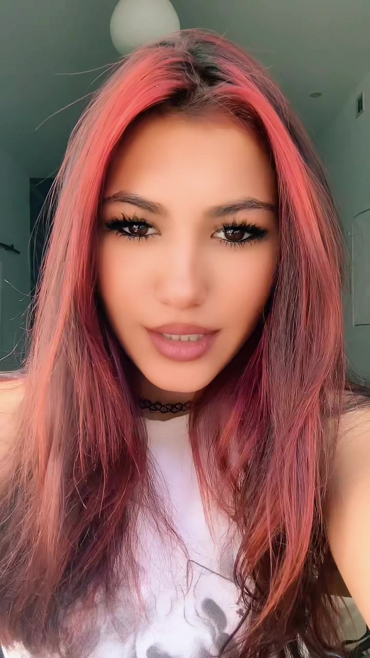 @🖤
