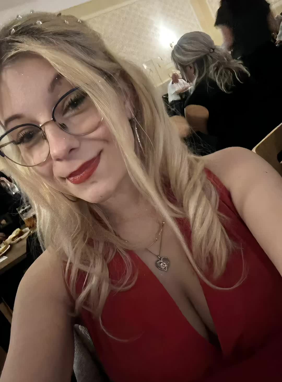 @Elinka🤔