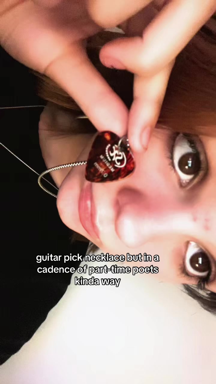 @Zee🐞 (moonys version)