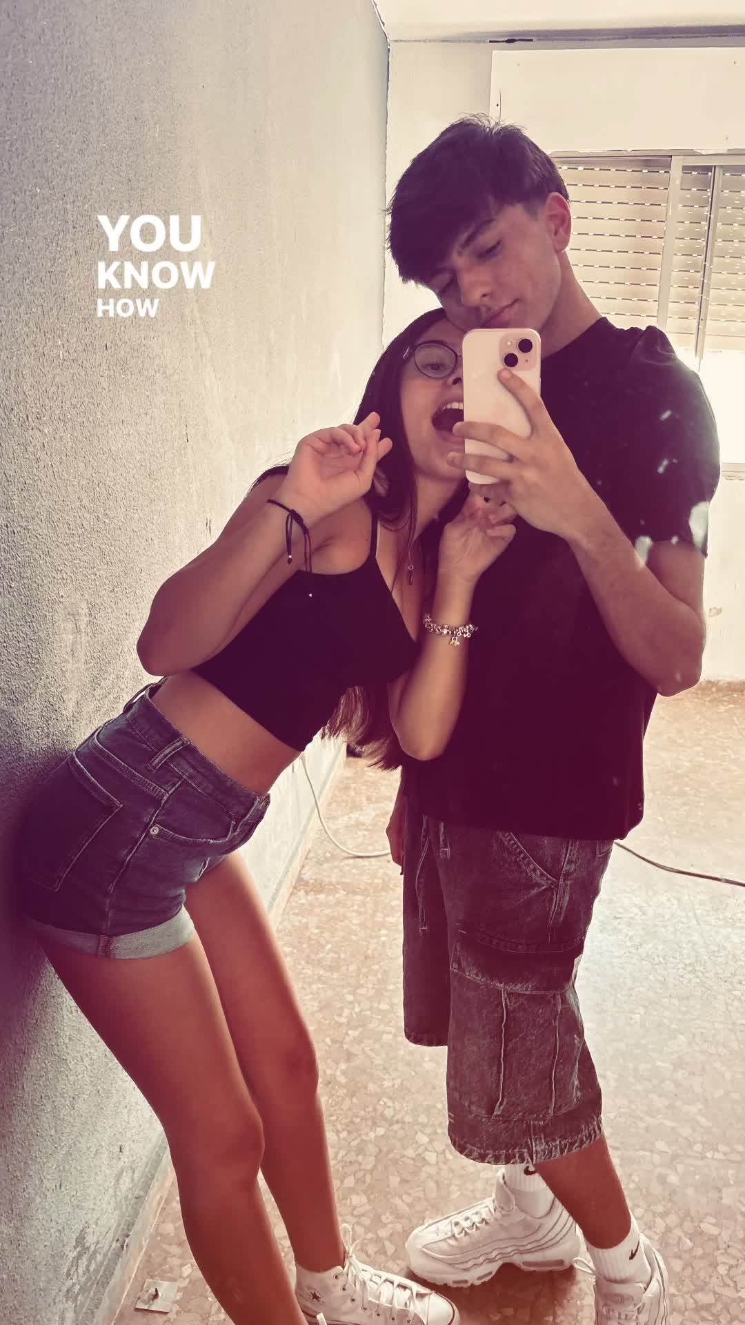 @🖤