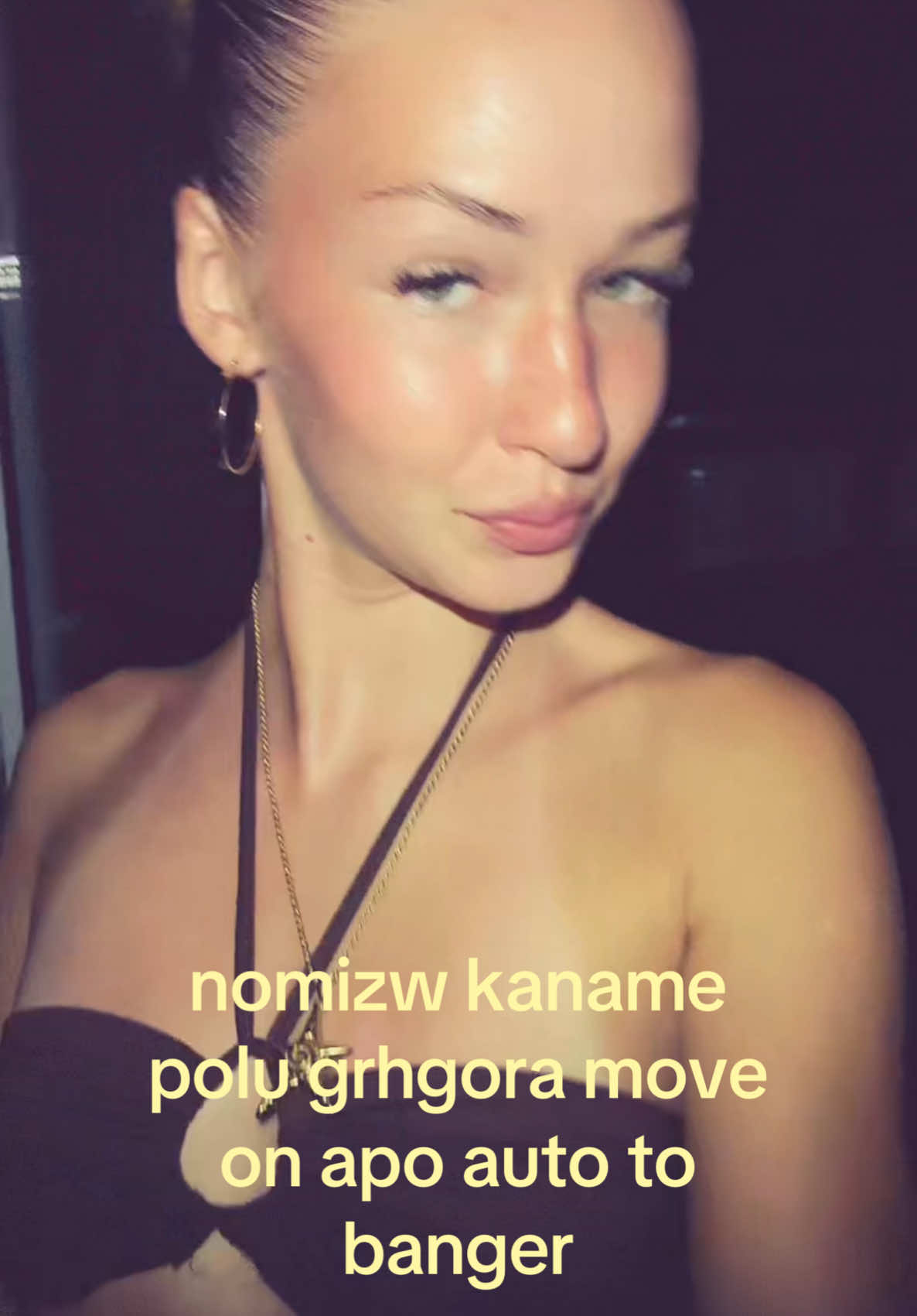 @🙋🏼♀️