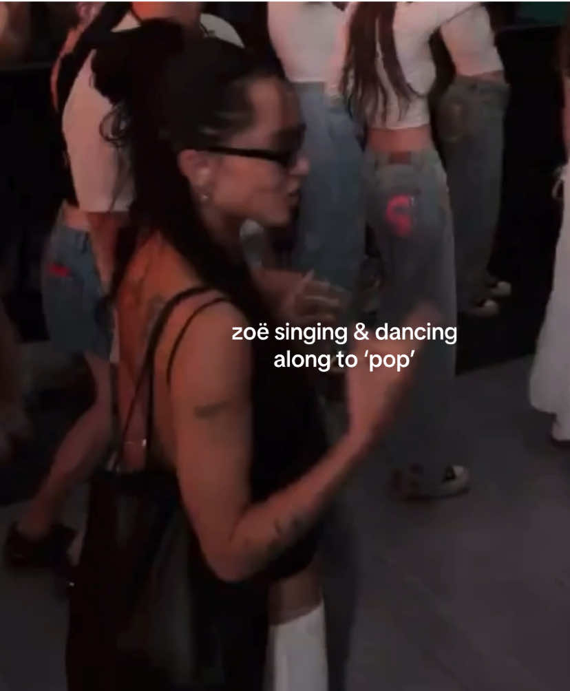 @zoë kravitz source ⭑