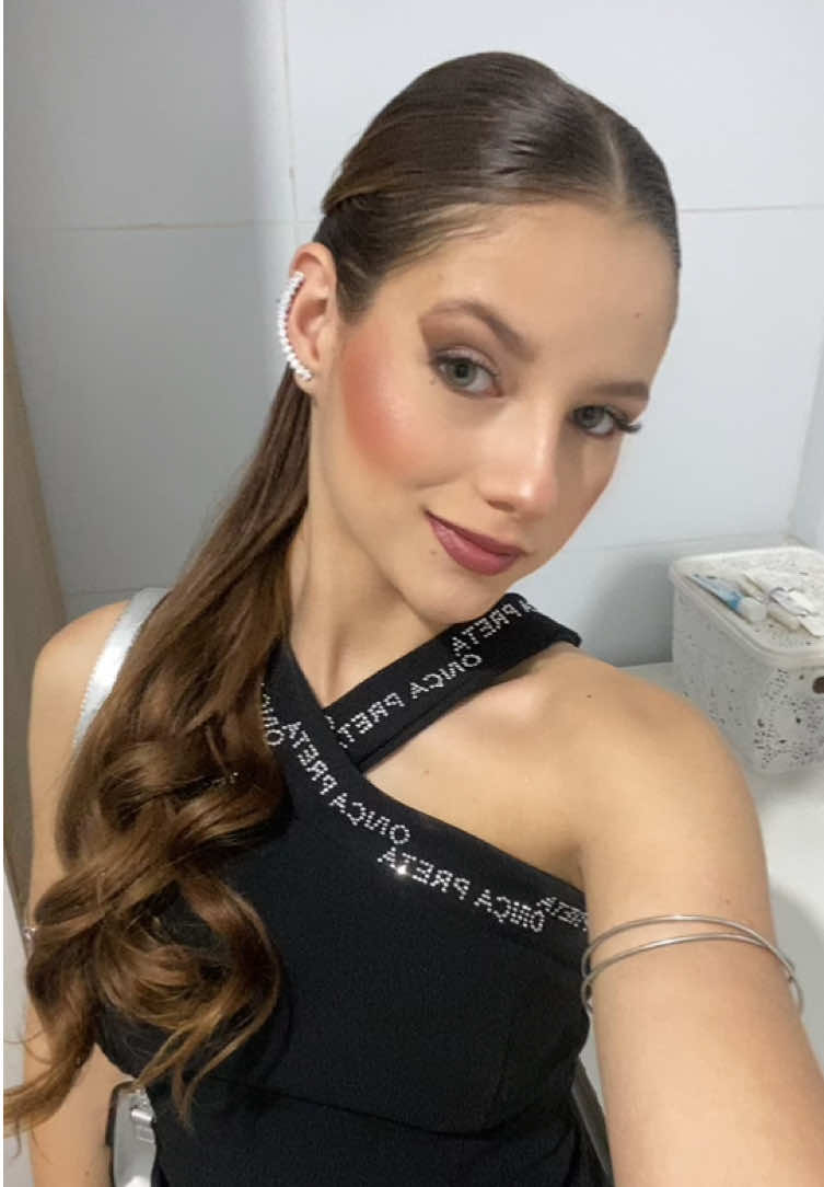 @Ariane C.