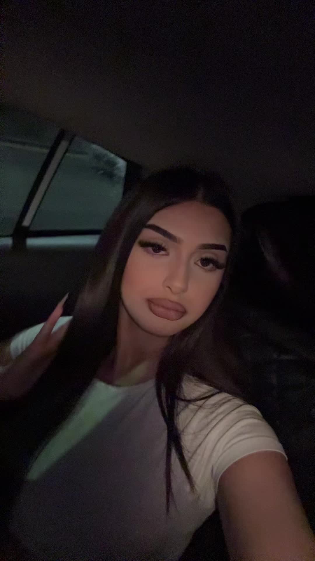 @shr&iacute;