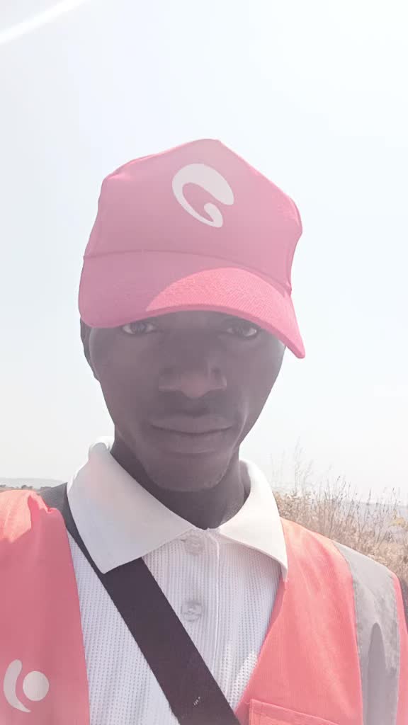 @Laurent Simpanzye