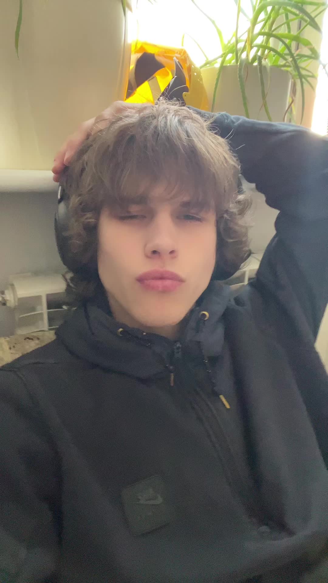 @zxckinder