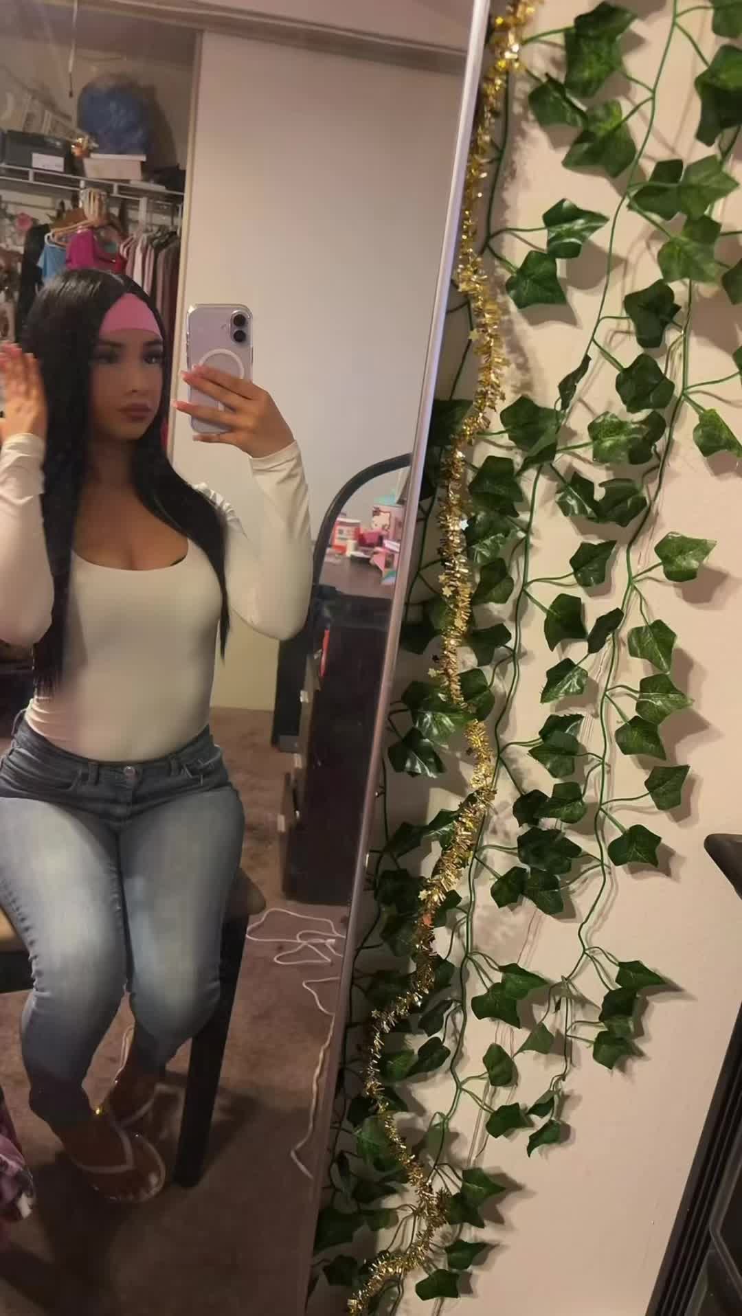 @𝒜𝓁𝒾𝒸ℯ♛