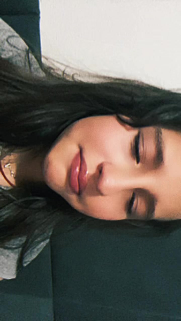 @Vitoria Santos