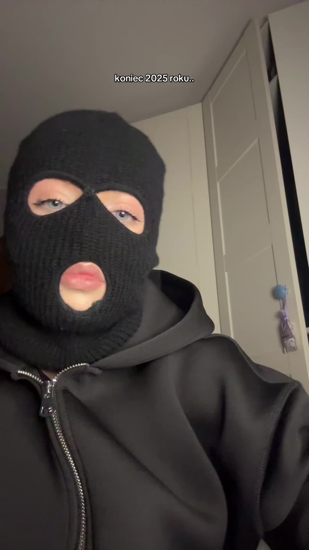 @🖤