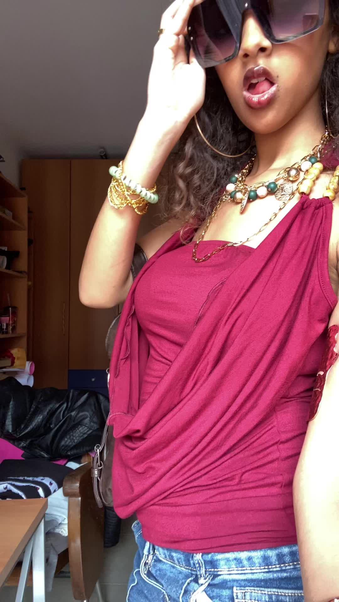 @In_daiana_jones