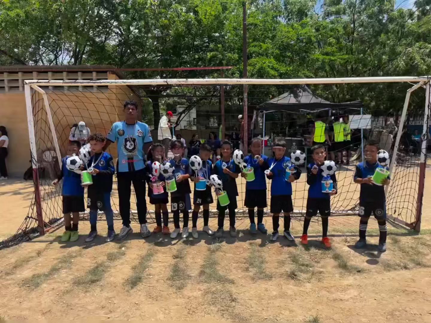 @V&iacute;ctor Manuel Castillo