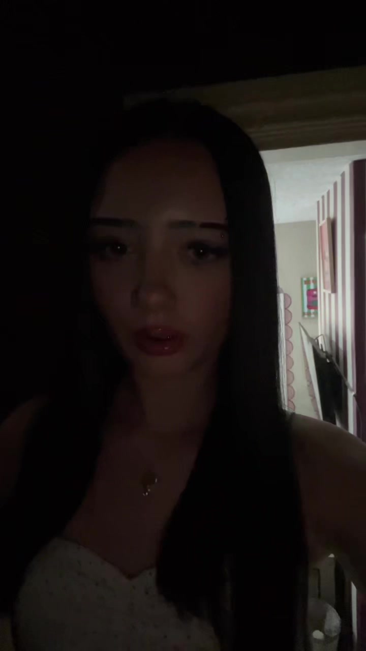 @𝓝👩🏻❤️💋👩🏼