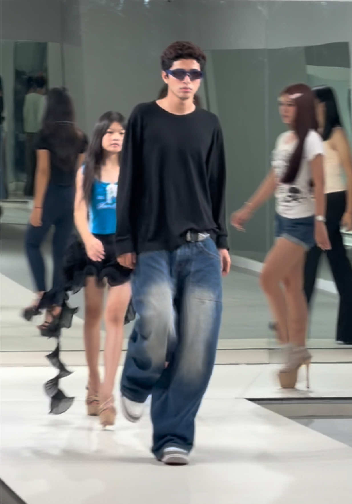 @The Flash Catwalk